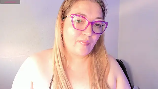 Snapshot of Naty_Mature_ chatting on April 26, 2026, 4:15 pm Naty Mature online show from April 26, 2026, 4:15 pm