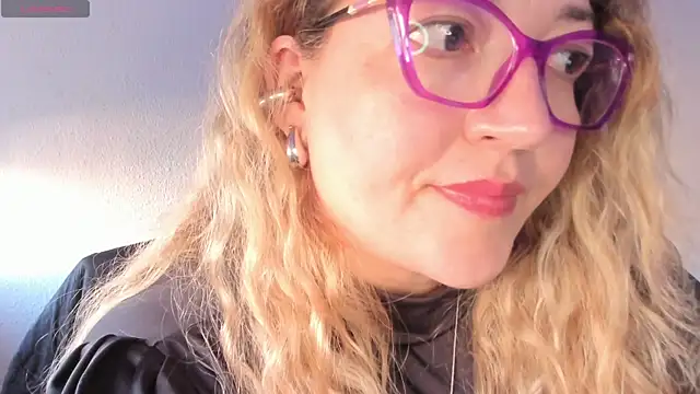 Snapshot of Naty_Mature_ chatting on May 9, 2026, 5:38 pm Naty Mature online show from May 9, 2026, 5:38 pm