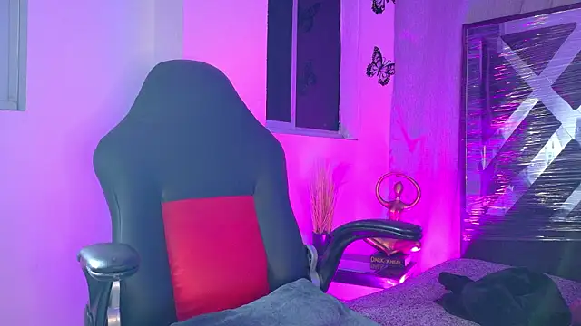 Snapshot of meggan_77 chatting on March 7, 2026, 6:20 am meggan 77 online show from March 7, 2026, 6:20 am