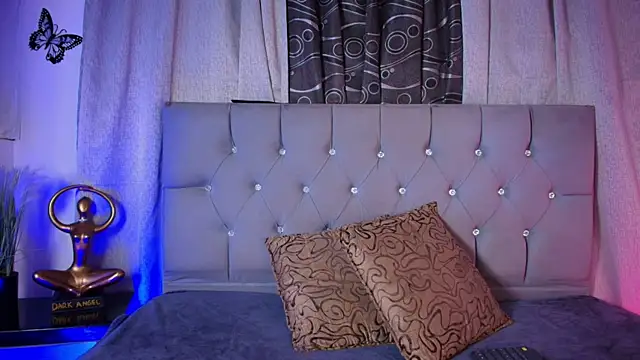 meggan 77 online show from November 28, 2025, 3:28 am