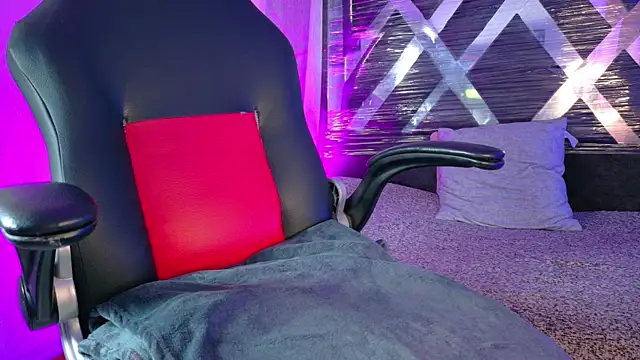 Snapshot of meggan_77 chatting on April 5, 2026, 4:35 pm meggan 77 online show from April 5, 2026, 4:35 pm