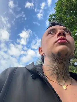  PhillipBrown online show from September 11, 2025, 11:32 am