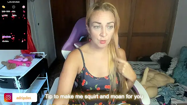 Snapshot of karen_mature69 chatting on June 8, 2026, 11:44 am karen mature69 online show from June 8, 2026, 11:44 am
