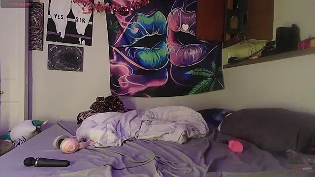 Snapshot of NovaLove2002 chatting on February 24, 2026, 1:06 am NovaLove2002 online show from February 24, 2026, 1:06 am