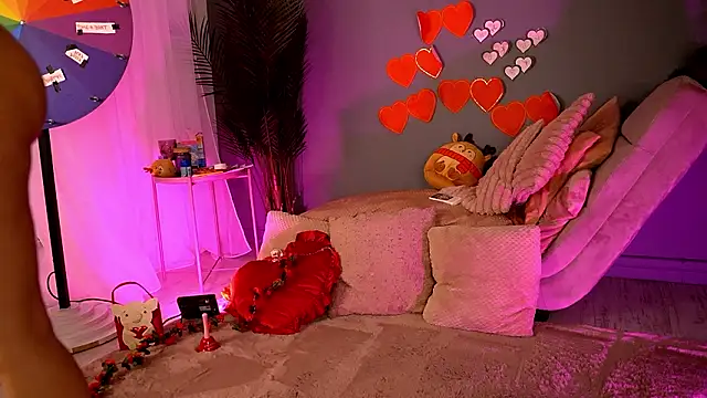 BetsyGonzale online show from February 13, 2026, 6:13 am