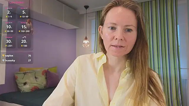 Snapshot of JanePearl chatting on December 11, 2024, 11:41 am JanePearl online show from December 11, 2024, 11:41 am