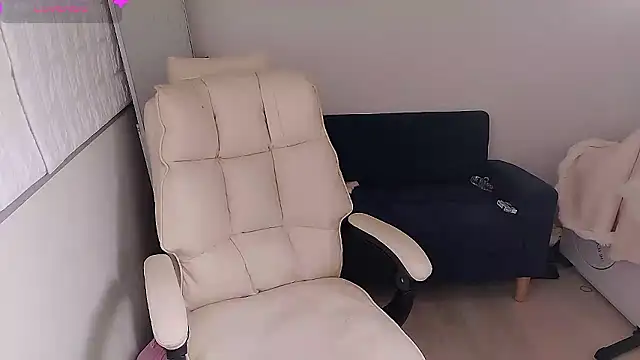 Snapshot of who_Lilly chatting on September 21, 2025, 6:07 am who Lilly online show from September 21, 2025, 6:07 am