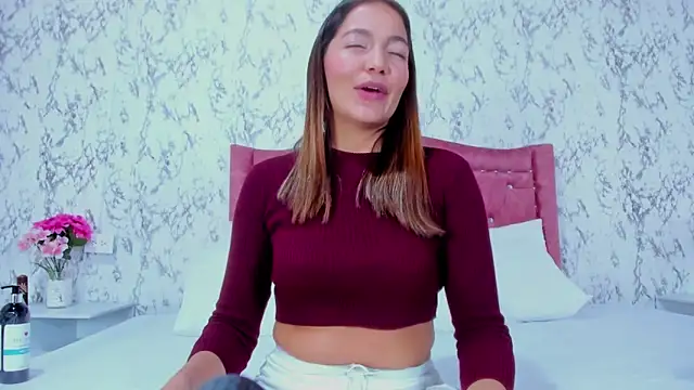 Mia Malkovaa  online show from February 10, 2026, 4:28 pm