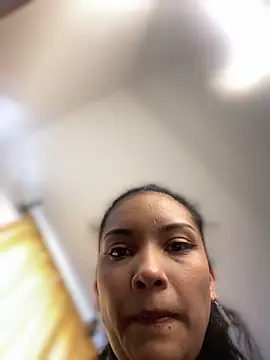 baby lizy online show from February 15, 2026, 8:41 pm