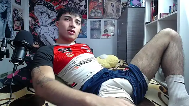 Snapshot of dylan_fun18 chatting on April 4, 2026, 9:10 pm dylan fun18 online show from April 4, 2026, 9:10 pm