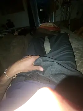 Snapshot of LargeDominoes chatting on March 3, 2026, 6:31 am LargeDominoes online show from March 3, 2026, 6:31 am