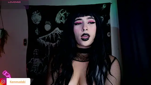 Snapshot of kemmadakii chatting on April 10, 2026, 11:12 pm kemmadakii online show from April 10, 2026, 11:12 pm