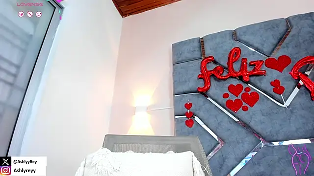 Snapshot of ashlyrey-1 chatting on February 22, 2025, 1:55 am ashlyrey-1 online show from February 22, 2025, 1:55 am
