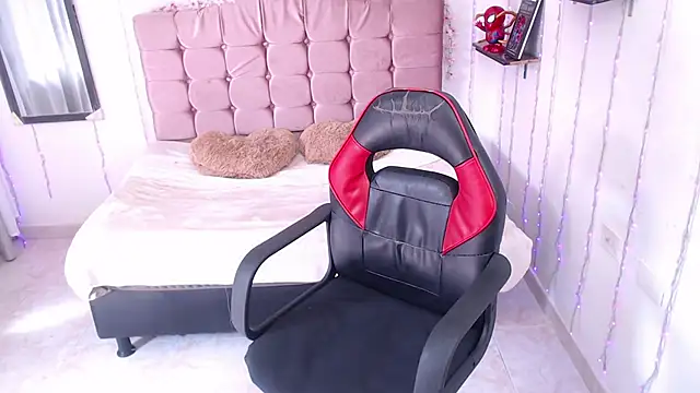 Snapshot of sapphire_lilac chatting on March 11, 2025, 7:36 pm sapphire lilac online show from March 11, 2025, 7:36 pm