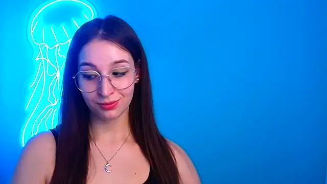 Snapshot of Jessie_Kisss chatting on March 21, 2025, 12:39 pm Jessie Kisss online show from March 21, 2025, 12:39 pm