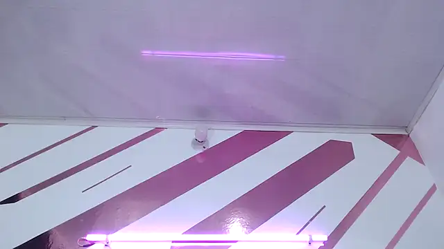 Kitten Hot  online show from February 7, 2026, 11:29 am