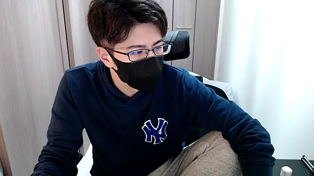 Snapshot of ryota_kkk chatting on December 3, 2024, 12:55 pm ryota kkk online show from December 3, 2024, 12:55 pm