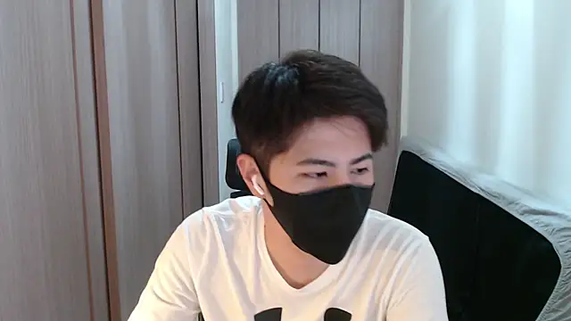 Snapshot of ryota_kkk chatting on January 9, 2025, 11:14 am ryota kkk online show from January 9, 2025, 11:14 am