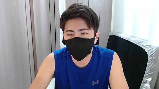 Snapshot of ryota_kkk chatting on January 6, 2025, 2:14 pm ryota kkk online show from January 6, 2025, 2:14 pm