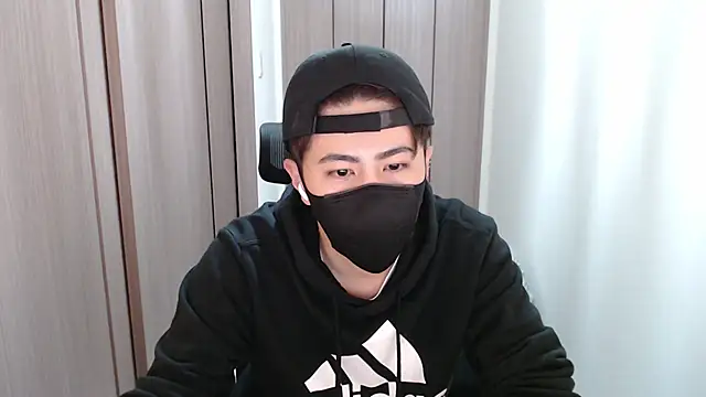 Snapshot of ryota_kkk chatting on December 29, 2024, 12:55 pm ryota kkk online show from December 29, 2024, 12:55 pm