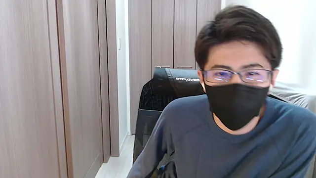 Snapshot of ryota_kkk chatting on March 19, 2025, 4:24 pm ryota kkk online show from March 19, 2025, 4:24 pm