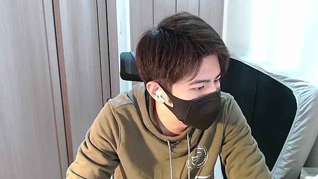 Snapshot of ryota_kkk chatting on February 20, 2025, 11:53 am ryota kkk online show from February 20, 2025, 11:53 am