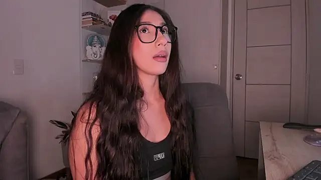 danna davis18 online show from June 6, 2026, 7:41 pm