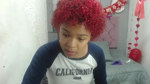 Snapshot of vainillaplaypussy chatting on March 5, 2025, 12:22 pm vainillaplaypussy online show from March 5, 2025, 12:22 pm