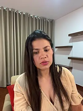 Snapshot of Alice_Biel chatting on March 20, 2025, 10:40 pm Alice Biel online show from March 20, 2025, 10:40 pm