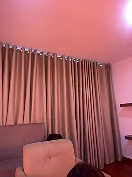 Snapshot of Alice_Biel chatting on April 1, 2026, 2:58 pm Alice Biel online show from April 1, 2026, 2:58 pm