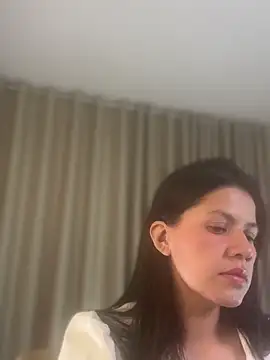 Snapshot of Alice_Biel chatting on June 12, 2026, 1:03 am Alice Biel online show from June 12, 2026, 1:03 am