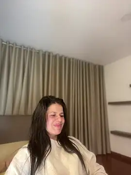 Snapshot of Alice_Biel chatting on June 4, 2026, 2:38 am Alice Biel online show from June 4, 2026, 2:38 am