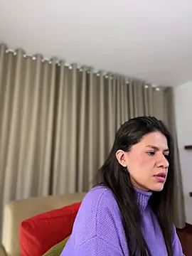 Snapshot of Alice_Biel chatting on June 15, 2026, 2:39 pm Alice Biel online show from June 15, 2026, 2:39 pm