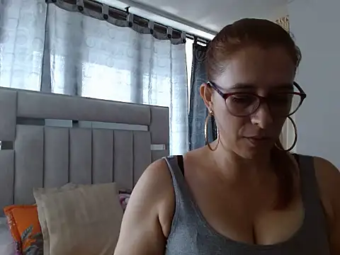 Snapshot of karlabarrera chatting on May 28, 2026, 8:26 pm karlabarrera online show from May 28, 2026, 8:26 pm