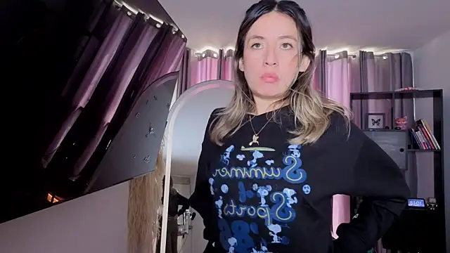 Snapshot of sexfire_lalita chatting on April 1, 2026, 3:20 pm sexfire lalita online show from April 1, 2026, 3:20 pm