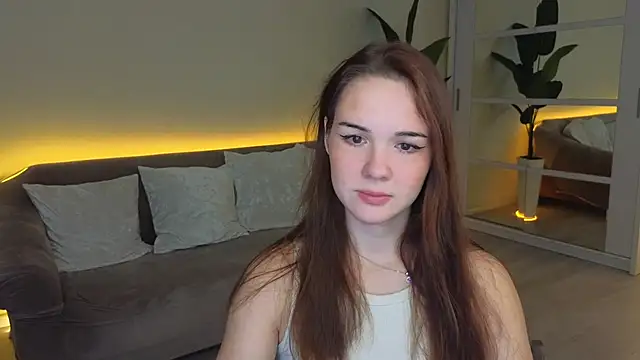 LindaRobertz online show from September 13, 2025, 9:04 pm