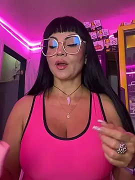 Snapshot of Hot_beauty__ chatting on February 5, 2026, 3:02 am Hot beauty online show from February 5, 2026, 3:02 am