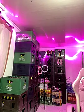 Hot beauty   online show from September 26, 2025, 2:51 am