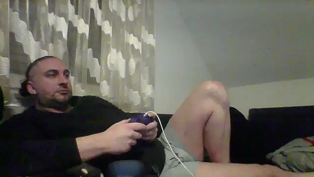 Snapshot of NewyorkDimi chatting on March 5, 2025, 4:24 am NewyorkDimi online show from March 5, 2025, 4:24 am