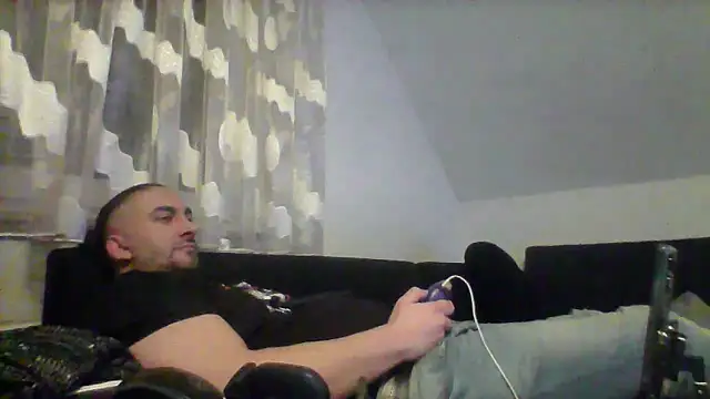 Snapshot of NewyorkDimi chatting on March 6, 2025, 3:13 am NewyorkDimi online show from March 6, 2025, 3:13 am