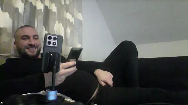 Snapshot of NewyorkDimi chatting on March 21, 2025, 5:00 am NewyorkDimi online show from March 21, 2025, 5:00 am