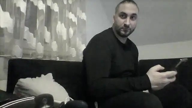 Snapshot of NewyorkDimi chatting on March 15, 2025, 3:40 am NewyorkDimi online show from March 15, 2025, 3:40 am