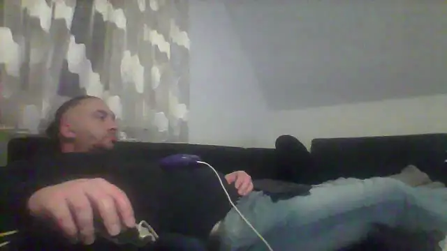 Snapshot of NewyorkDimi chatting on February 15, 2025, 5:09 am NewyorkDimi online show from February 15, 2025, 5:09 am