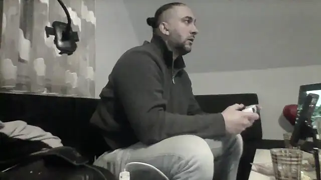 NewyorkDimi online show from December 3, 2025, 1:06 am