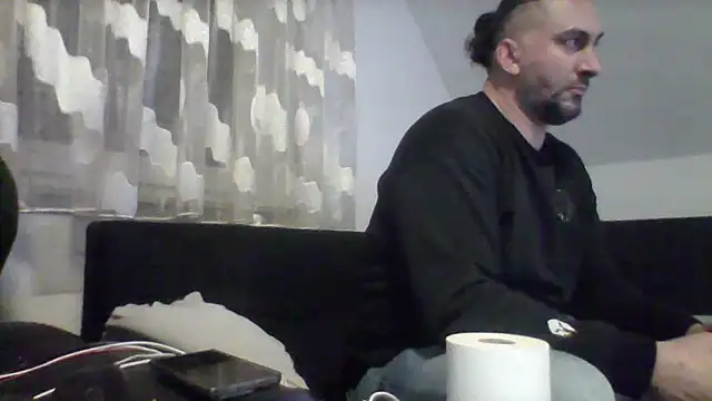 Snapshot of NewyorkDimi chatting on March 19, 2025, 2:59 am NewyorkDimi online show from March 19, 2025, 2:59 am