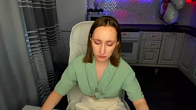 MelodyOfLovee online show from January 28, 2025, 8:25 am