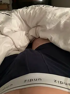 Snapshot of val6910 chatting on January 16, 2025, 8:57 pm val6910 online show from January 16, 2025, 8:57 pm