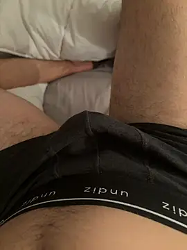 Snapshot of val6910 chatting on March 12, 2025, 10:17 pm val6910 online show from March 12, 2025, 10:17 pm