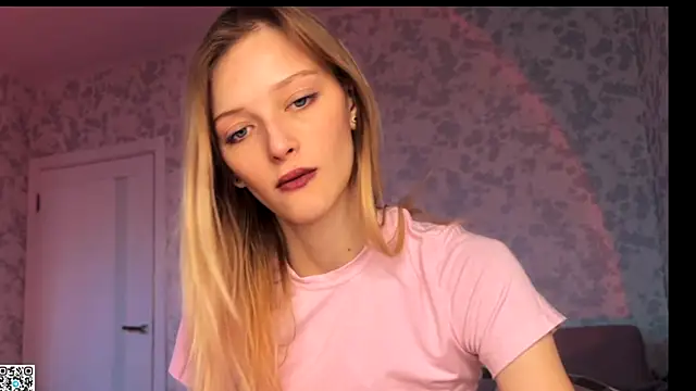 Evvie Summn1 online show from November 23, 2025, 6:45 am