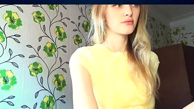 Snapshot of Evvie_Summn1 chatting on May 23, 2026, 2:27 pm Evvie Summn1 online show from May 23, 2026, 2:27 pm